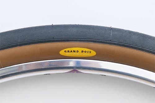 Grand Bois Road Tyre Forestiere Black with Brown Sidewall 650x42B ETRTO 42-584 Foldable